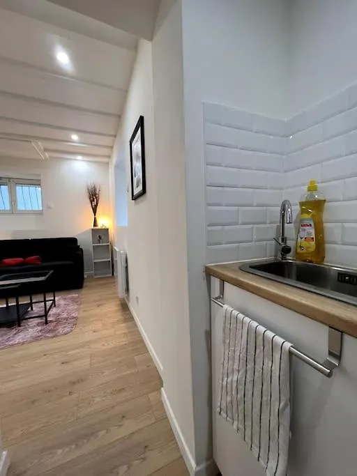 Ferienwohnung Studio Calme - Hypercentre - Metro - Netflix -Wifi Toulouse Apartment